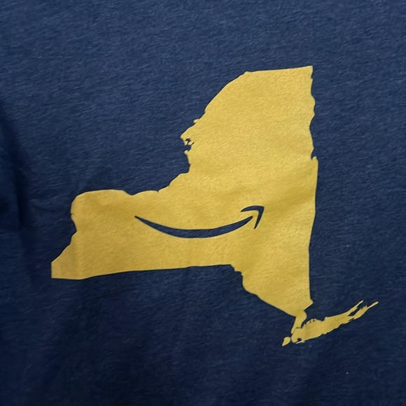 Amazon New York Long Sleeve - Picture 2 of 4
